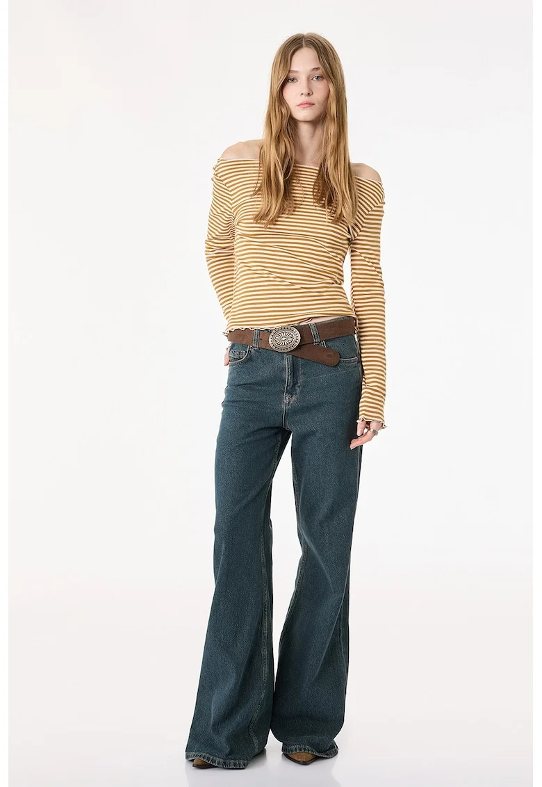 Bluza crop in dungi, Alb/Maro cognac