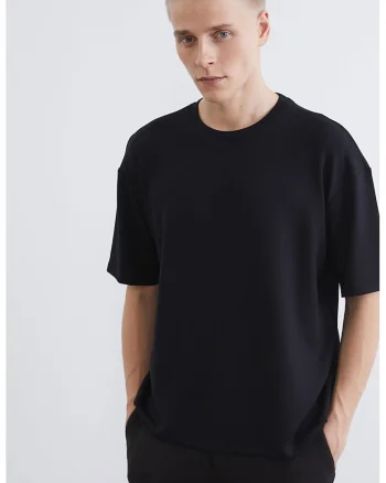 Tricou uni cu maneci cazute, Negru