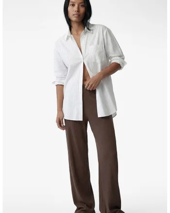 Pantaloni cu croiala dreapta si aspect texturat, Maro deschis