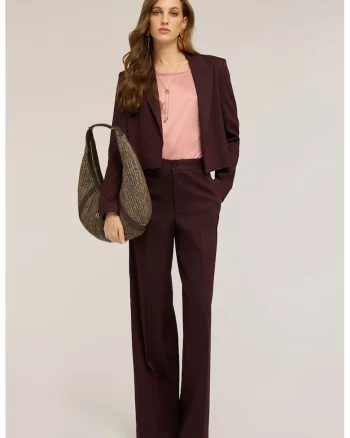 Pantaloni cu croiala ampla si pense, Maro cognac