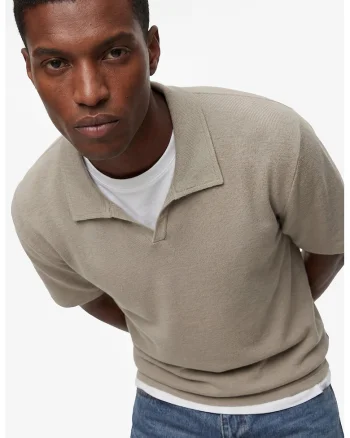 Tricou regular fit cu guler polo si decupaj in V, Verde pal