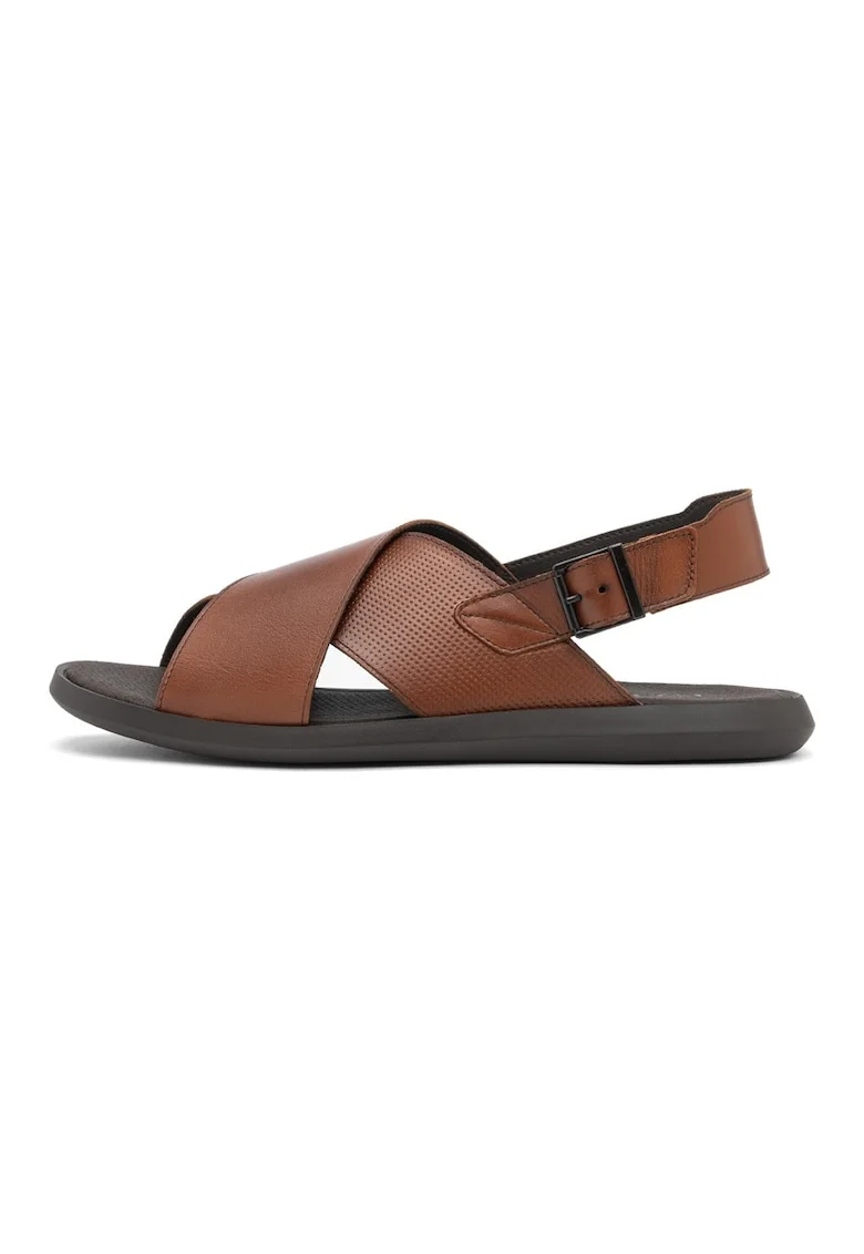 Sandale uni de piele cu catarama, Caramel