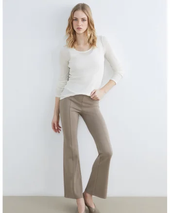 Pantaloni evazati cu detalii pensa, Maro deschis