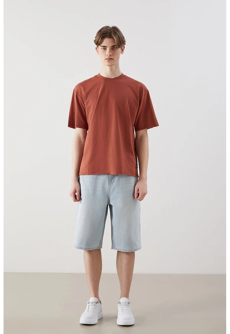 Tricou regular-fit cu decolteu la baza gatului, Caramiziu