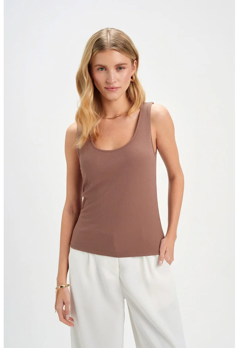 Top slim-fit cu model uni, Maro deschis