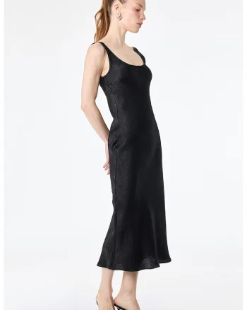 Rochie-furou cu decolteu amplu, Negru