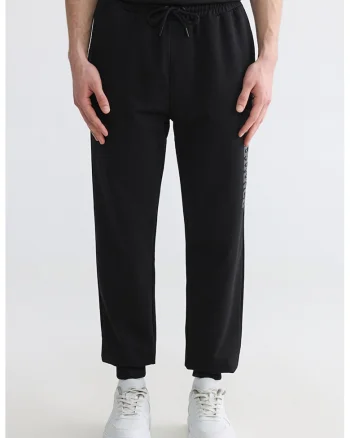 Pantaloni de trening cu imprimeu text lateral, Negru