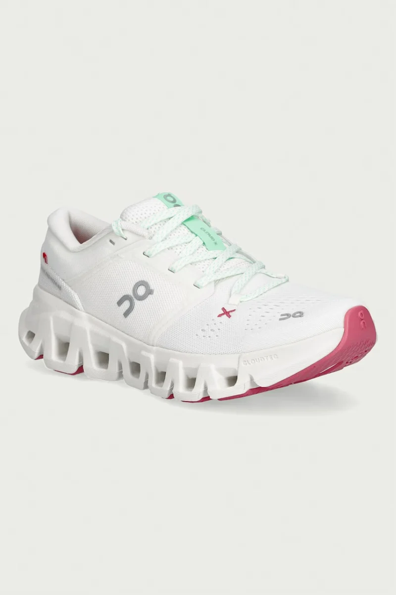 On sneakers pentru femei Cloud X 5