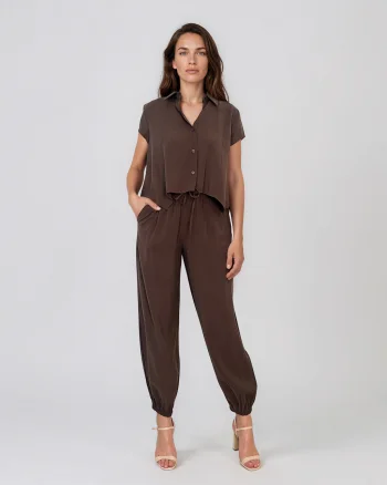 Compleu din vâscoză cu cămașă și pantaloni lejeri maro închis - Unica S-L