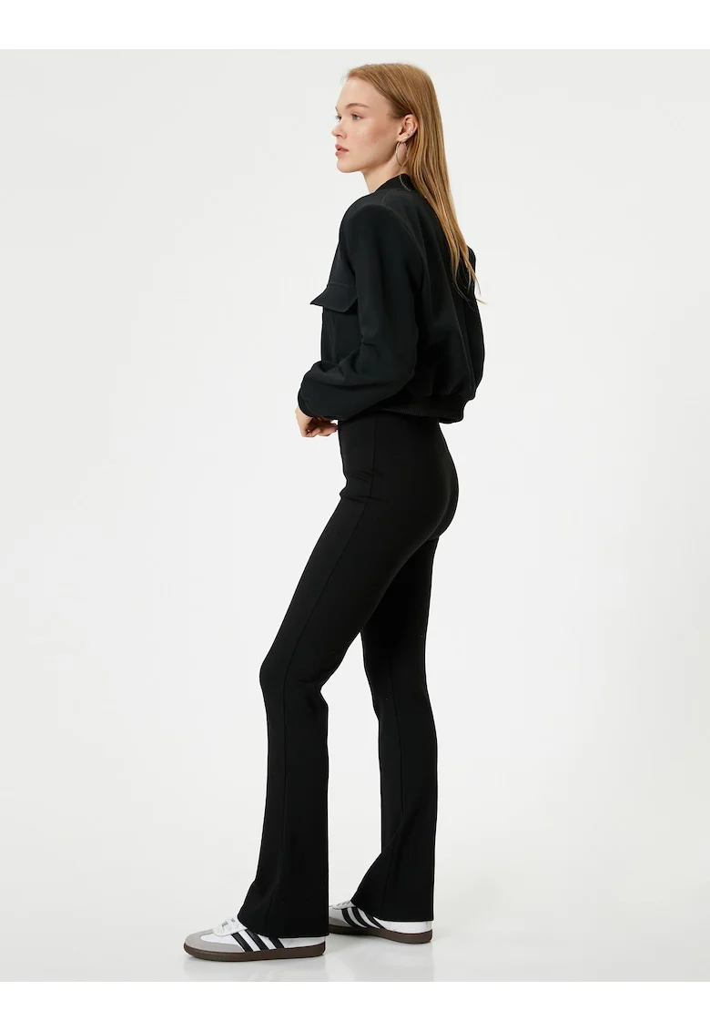 Pantaloni cu croiala bootcut si talie inalta
