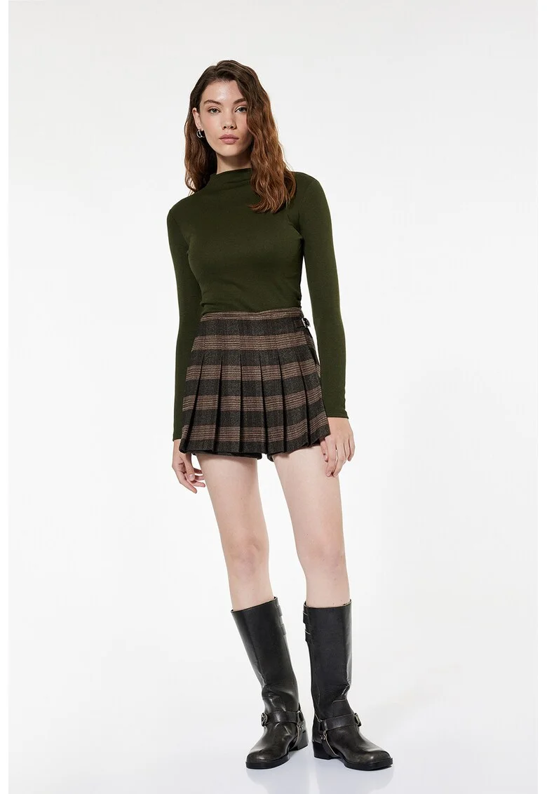 Bluza cambrata tricotata fin cu guler, Verde masliniu