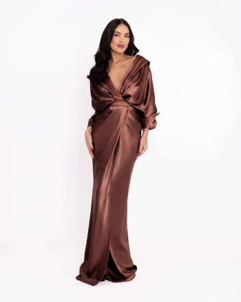 Rochie maxi,  de satin cu decolteu pe umeri, culoare Maro inchis, material sintetic, de ocazie, Maro inchis
