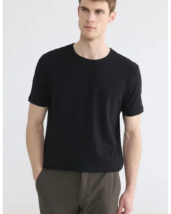Tricou uni cu decolteu la baza gatului, Negru