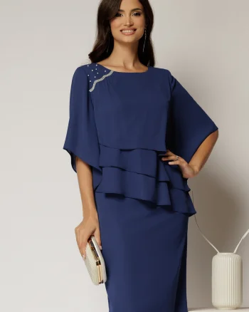 Rochie midi bleumarin de ocazie cu croi drept si perle la decolteu