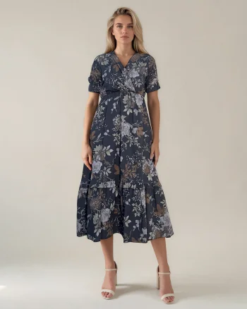 Rochie lungă cu imprimeu floral, decolteu petrecut și volane bleumarin - Unica S-L