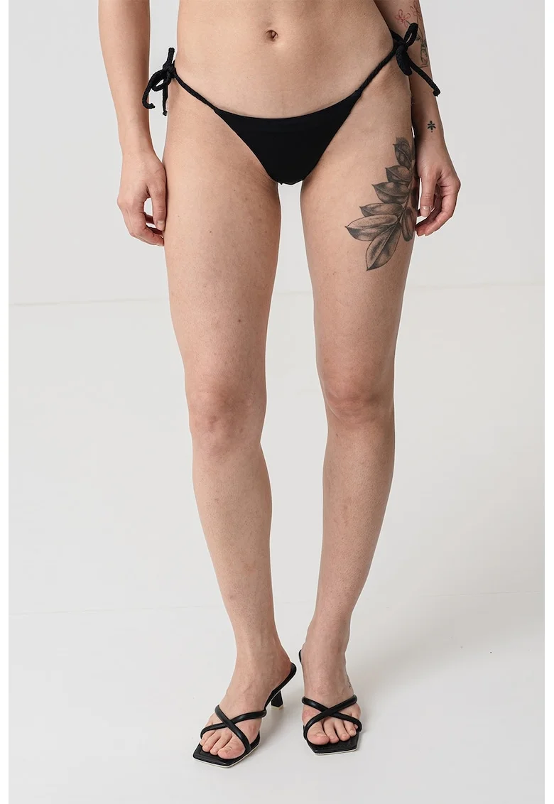 Slip tanga, Negru