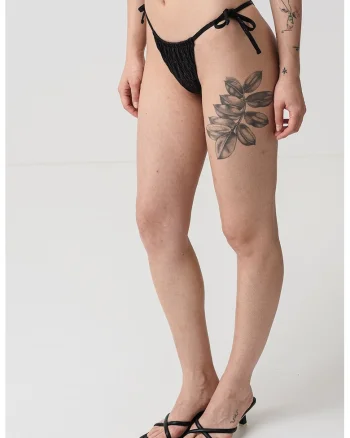 Slip tanga, Negru