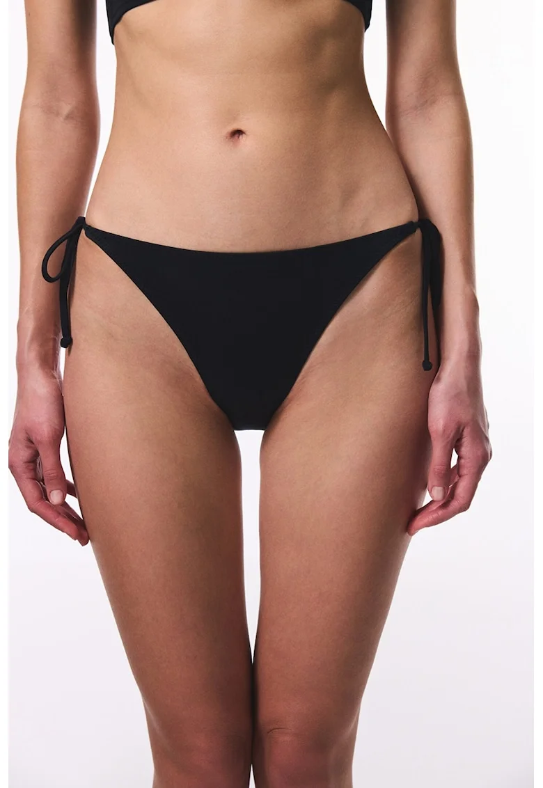 Slip brazilian, Negru