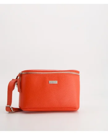 Geanta crossbody  din piele naturala, rosie, 13x25x5cm, cu un compartiment interior, cu elemente argintii.