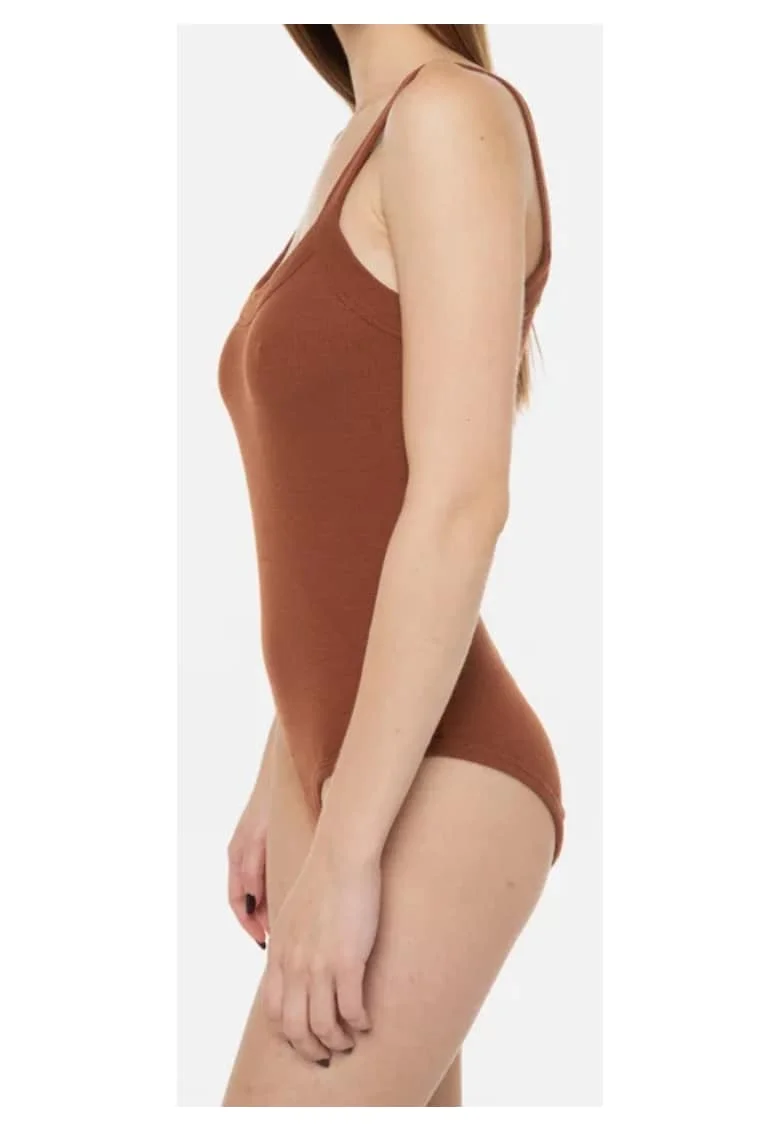 Body cu decolteu in U