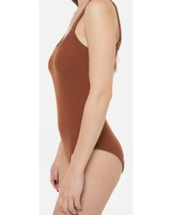 Body cu decolteu in U