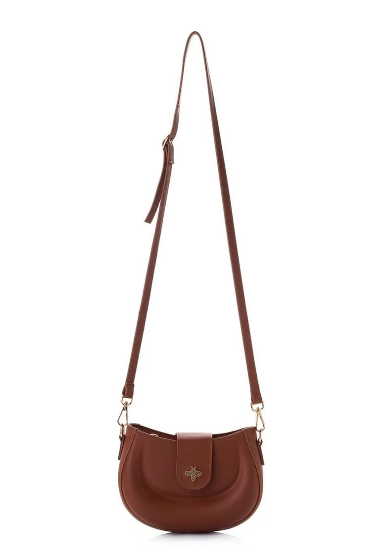 Geanta crossbody de piele ecologica cu logo metalic, Maro scortisoara