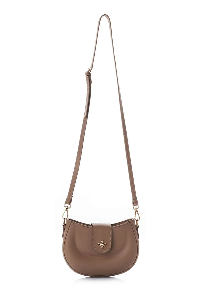 Geanta crossbody de piele ecologica cu logo metalic, Maro taupe