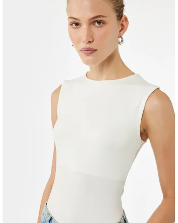 Body slim fit fara maneci, Alb