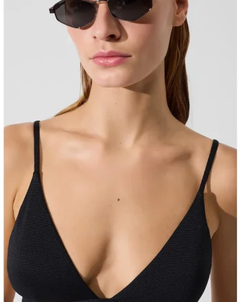 Sutien de baie cu cupe triunghiulare, Negru