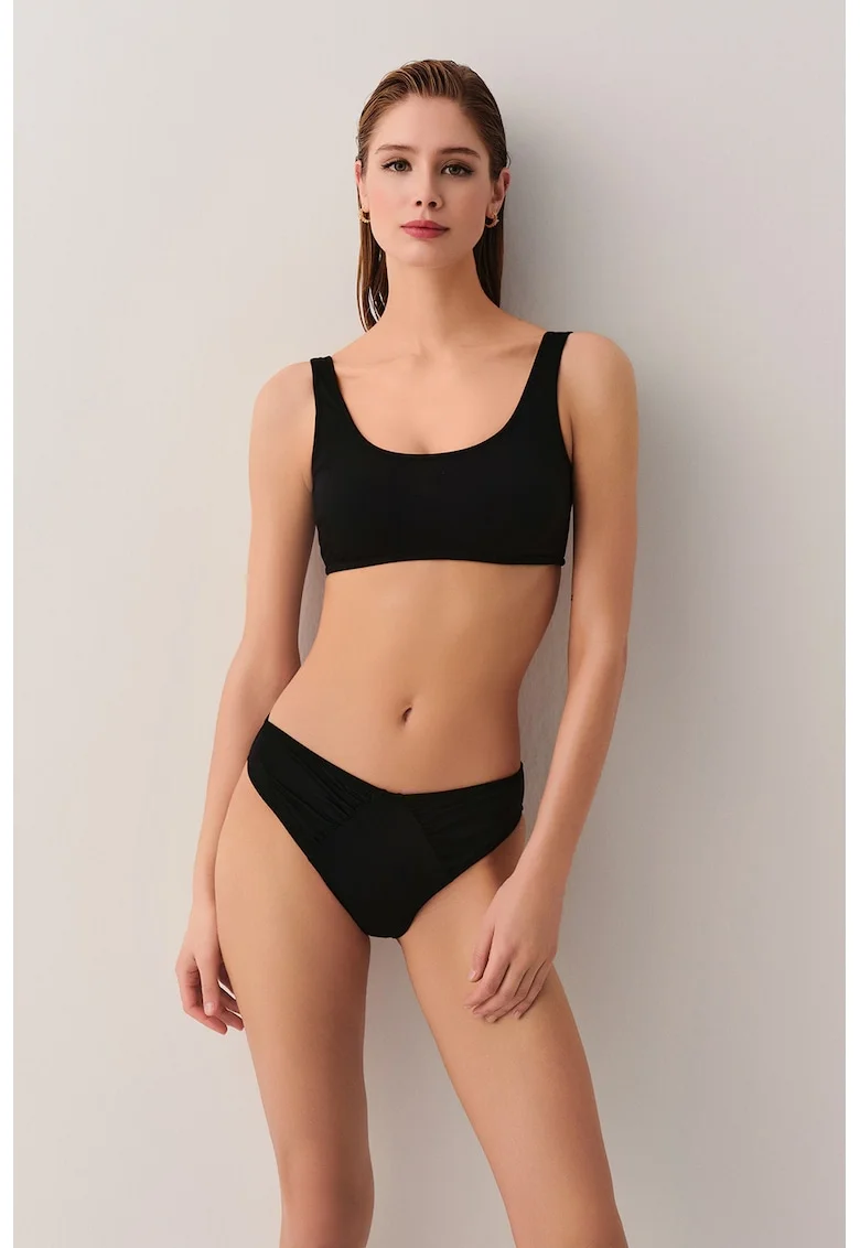 Slip brazilian, Negru