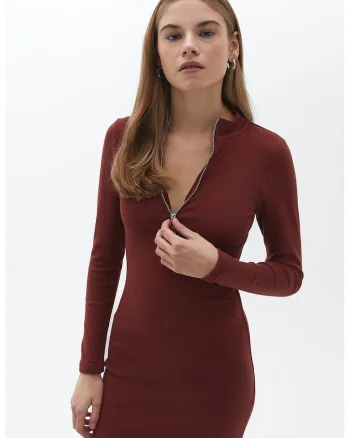 Rochie bodycon midi cu fenta cu fermoar, Visiniu