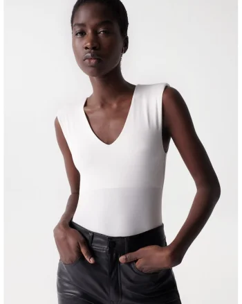 Body slim fit cu decolteu in V