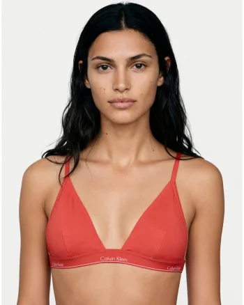 Sutien de baie cu cupe triunghiulare