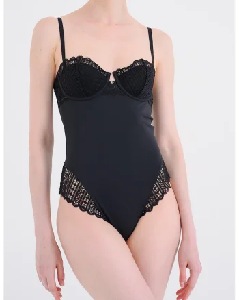 Body cu garnituri din dantela, Negru