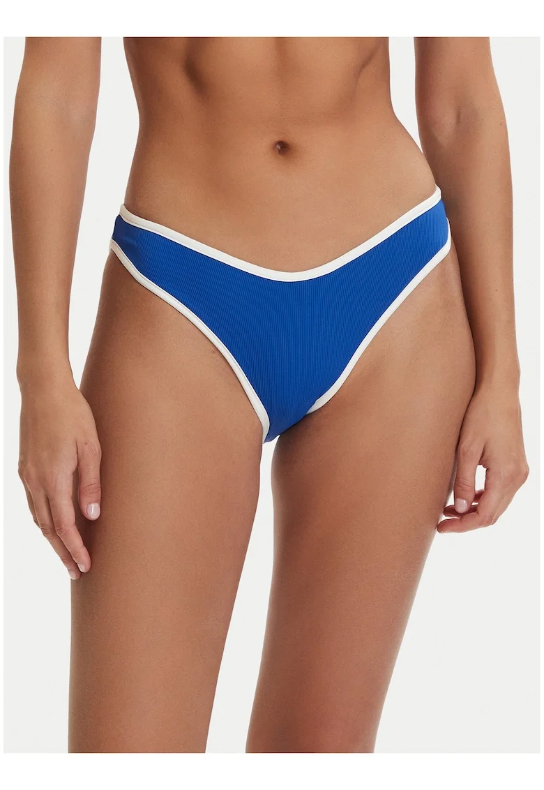 Slip de baie  albastru, material elastic, croiala clasica