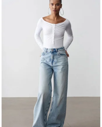 Bluza dama,  body slim-fit, decolteu barcuta, alb, amestec bumbac-modal-elastan