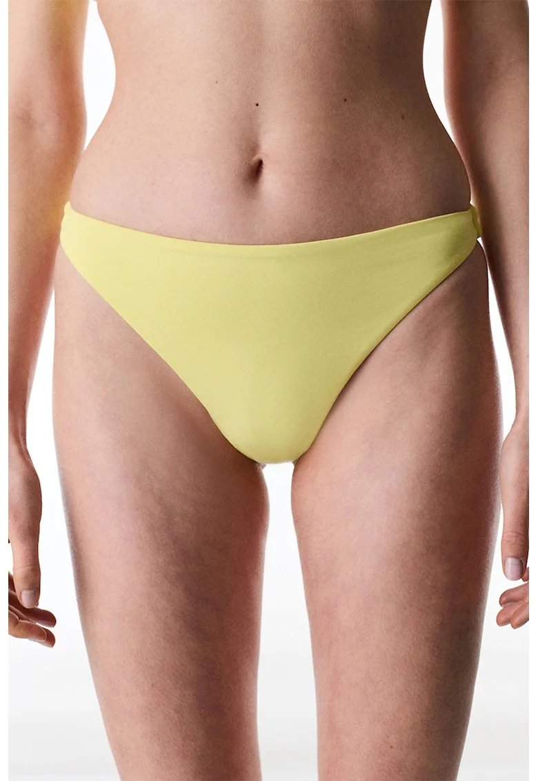Slip uni, Galben deschis