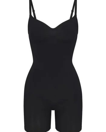 Lenjerie modelatoare  body tricotat, guler inima, negru, fabricat din tesatura de inalta calitate,