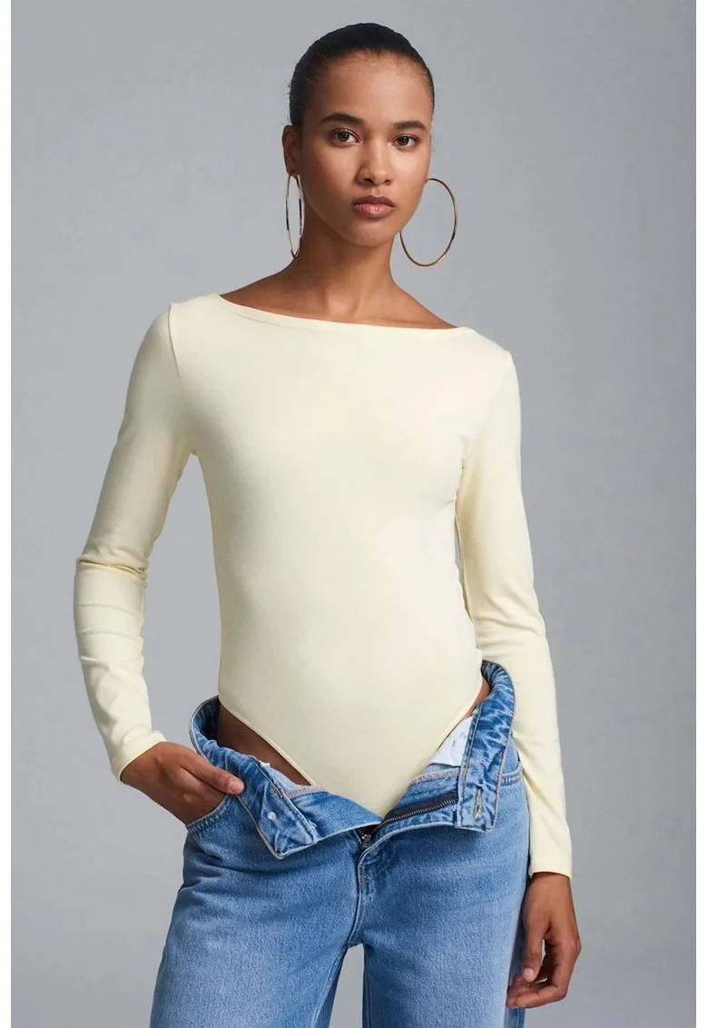 Body  slim fit, crem natural, maneca lunga, elastic, 47% modal, 46% bumbac, 7% elastan