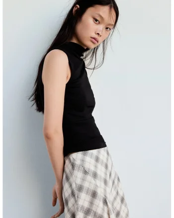 Top uni slim fit, Negru