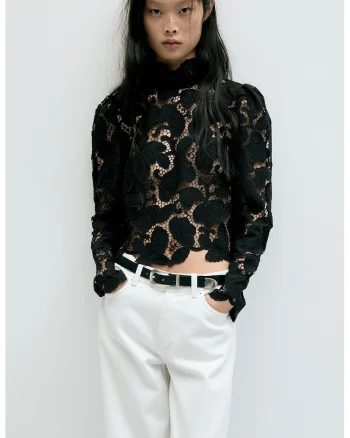 Bluza cu perforatii si broderie, Negru