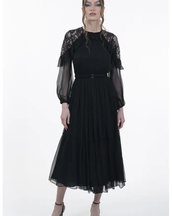 Rochie de matase cu garnituri de dantela pe umeri, Negru