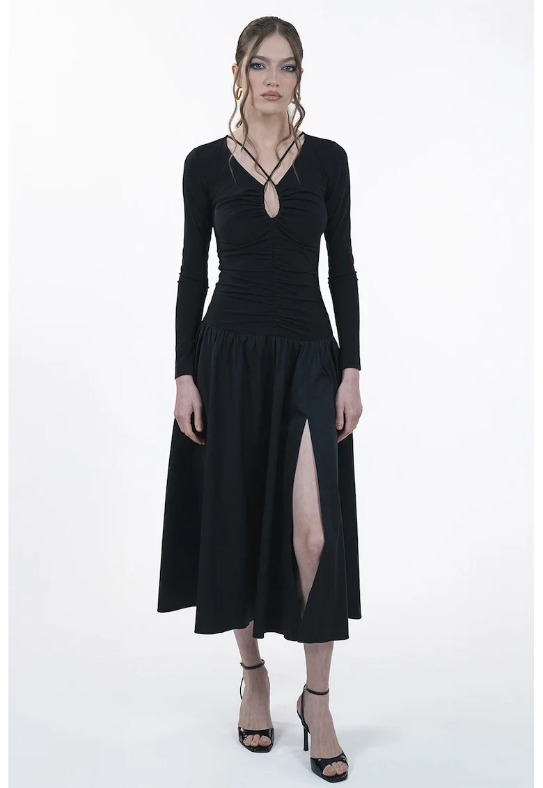 Rochie evazata cu slit frontal, Negru