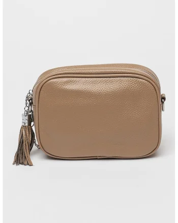 Geanta crossbody din piele cu accesoriu canaf, Maro taupe deschis