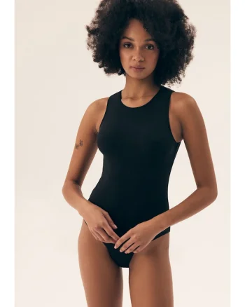 Body dama Nazli  Negru, Negru