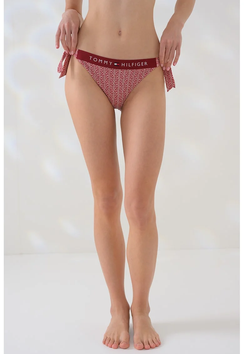 Slip de baie cu snururi laterale si model, Alb/Rosu inchis