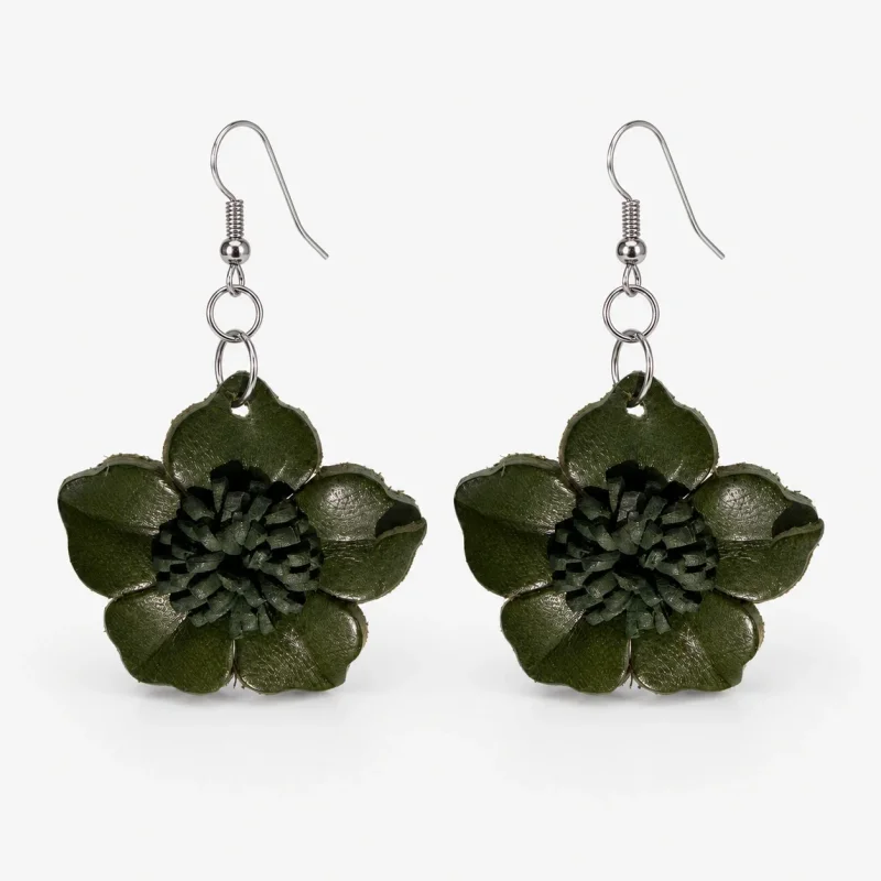 Cercei dama din piele naturala cu floare tridimensionala Verde Inchis