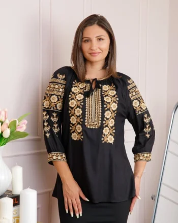 Bluza neagra cu motiv floral crem Iolanda 02