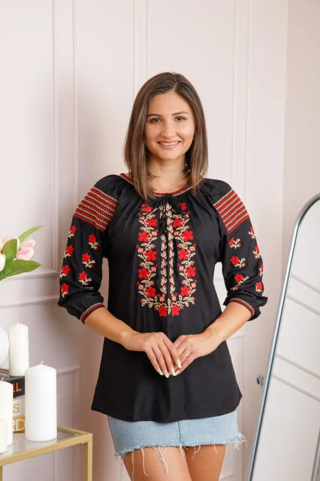 Bluza tip ie neagra cu motiv floral rosu Viorica 02