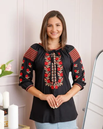 Bluza tip ie neagra cu motiv floral rosu Viorica 02